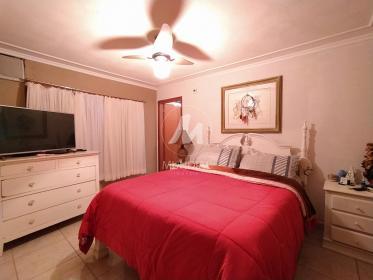 22 - Dormitorio