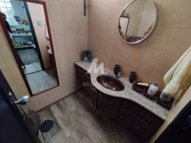 15 - Banheiro/lavabo