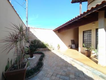 4 - Jardim