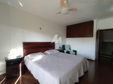 19 - Dormitorio
