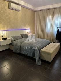 15 - Suite