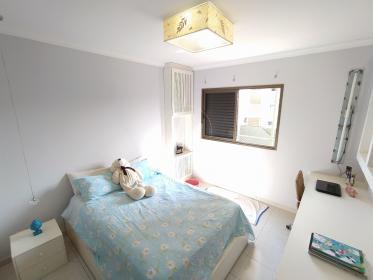 27 - Dormitorio