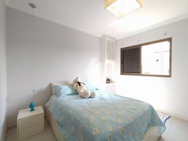 28 - Dormitorio