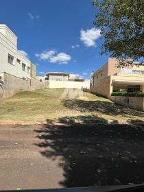 1 - Terreno/Lote