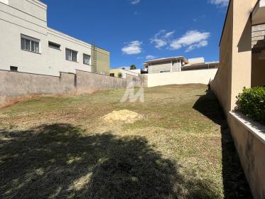 2 - Terreno/Lote
