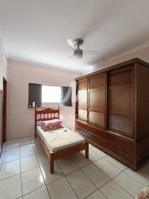 10 - Dormitorio