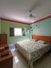 13 - Dormitorio