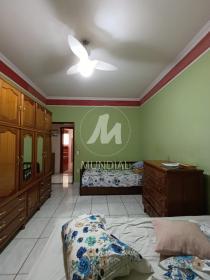 17 - Dormitorio