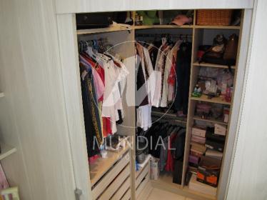 21 - Closet