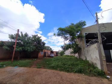 2 - Terreno/Lote