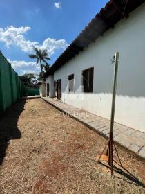 24 - Quintal/corredores
