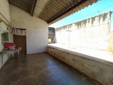 12 - Quintal/corredores