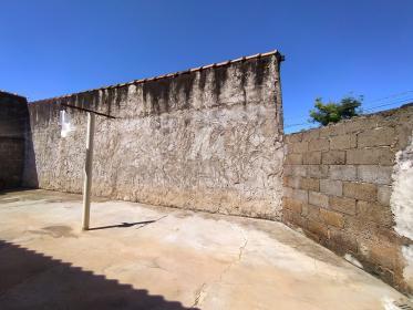 16 - Quintal/corredores
