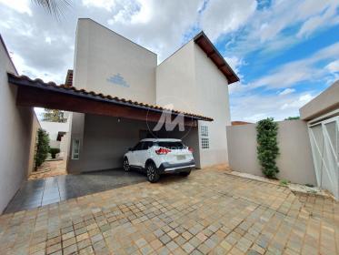 1 - Garagem/estacionamento