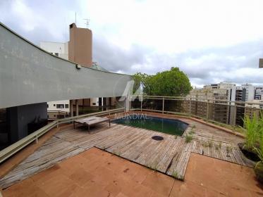 28 - Piscina