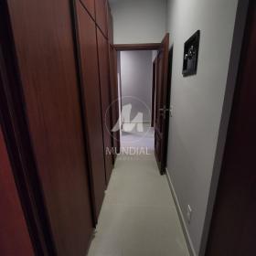 23 - Closet