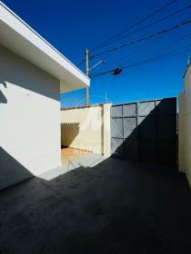 25 - Garagem/estacionamento