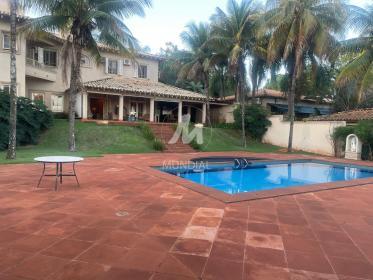 17 - Piscina