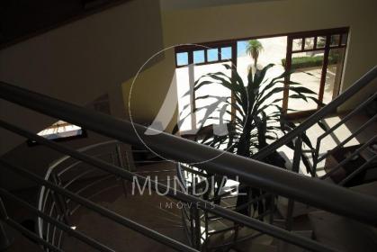 24 - Quintal/corredores