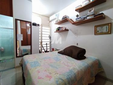 35 - Dormitorio
