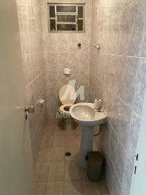 13 - Banheiro/lavabo