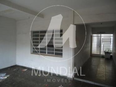 2 - Garagem/estacionamento