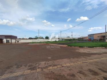 4 - Garagem/estacionamento