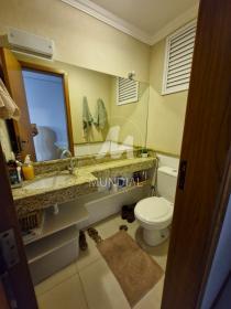 16 - Banheiro/lavabo