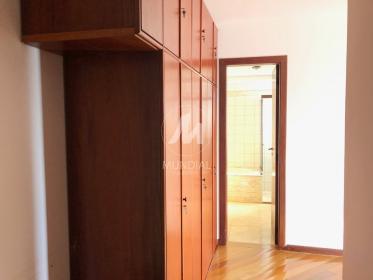 18 - Suite