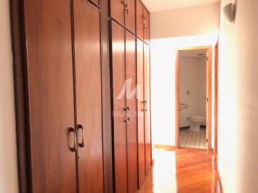 27 - Suite