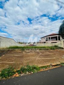 2 - Terreno/Lote