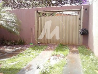 3 - Garagem/estacionamento