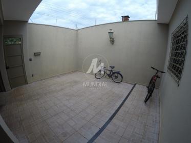 30 - Garagem/estacionamento