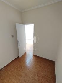 24 - Dormitorio