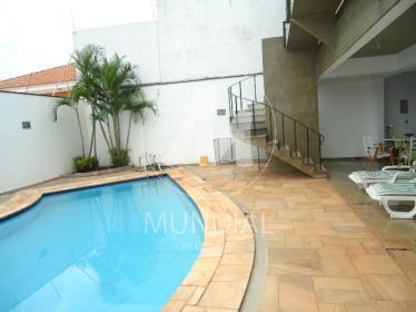 17 - Piscina