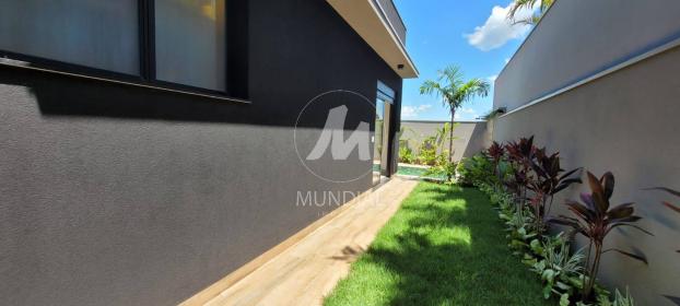24 - Quintal/corredores