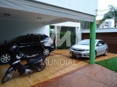 3 - Garagem/estacionamento