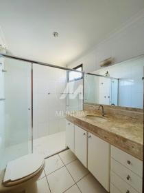 15 - Banheiro/lavabo
