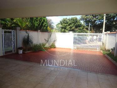 2 - Garagem/estacionamento