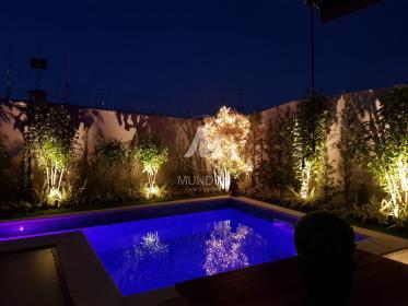 24 - Piscina