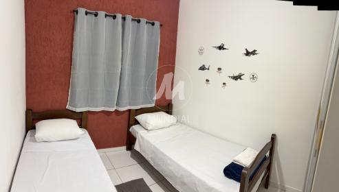 12 - Dormitorio