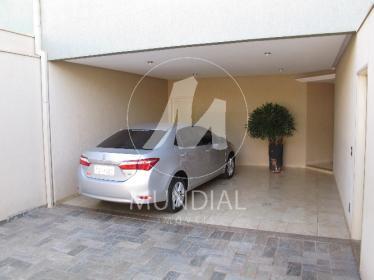 4 - Garagem/estacionamento