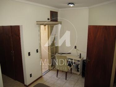 27 - Dormitorio