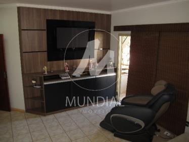 32 - Suite