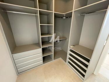 27 - Closet