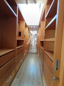 30 - Closet