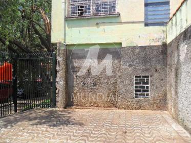 17 - Garagem/estacionamento