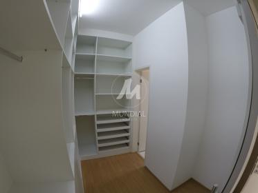 26 - Closet