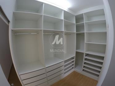 27 - Closet