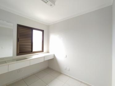 14 - Dormitorio